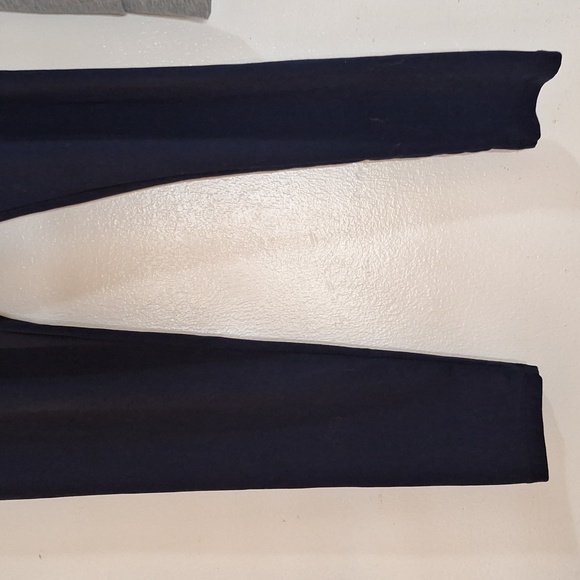 Women's Navy Blue Leggins & Gray cutout crop top! - Picture 3 of 5